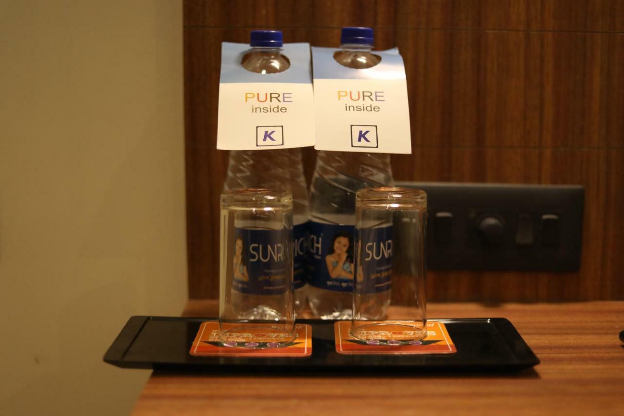 Kyriad Hotel Solapur By Othpl Екстер'єр фото