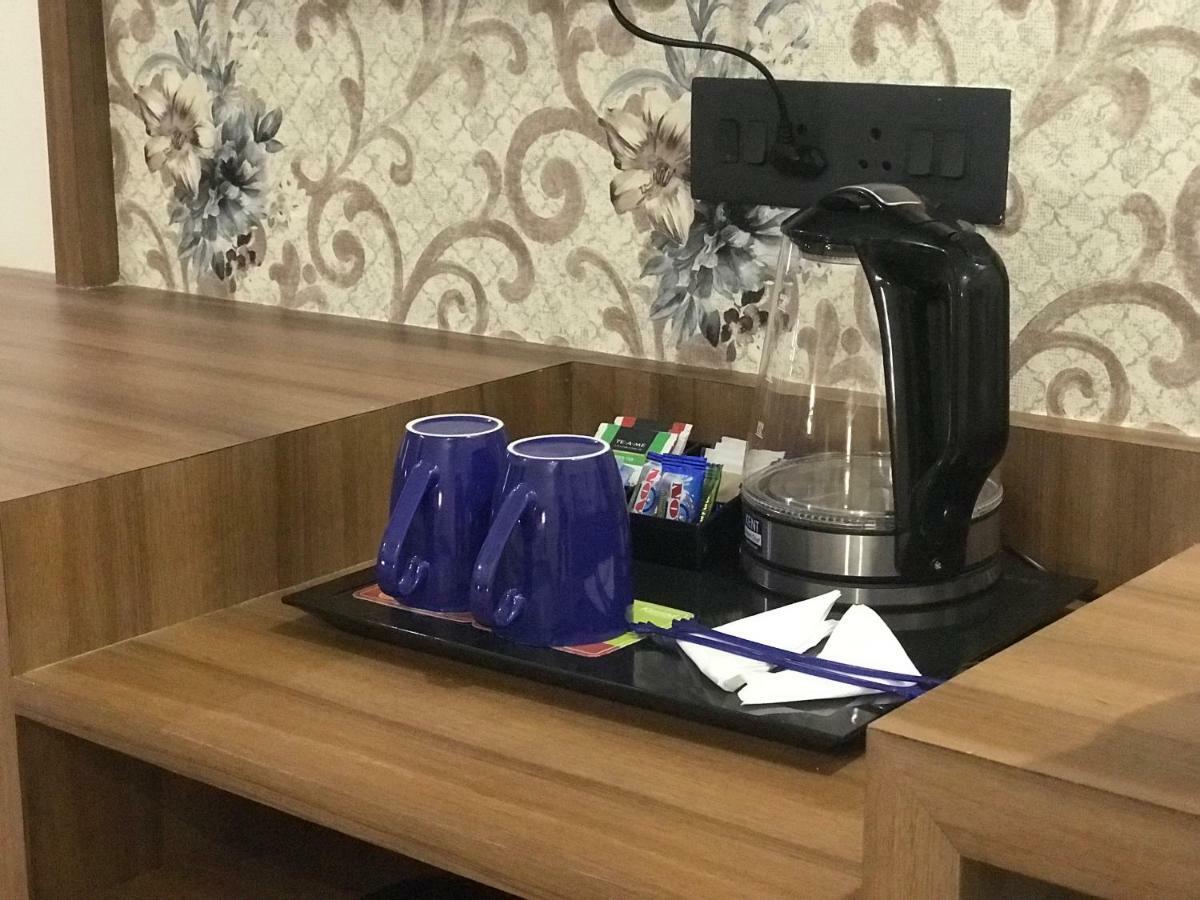Kyriad Hotel Solapur By Othpl Екстер'єр фото